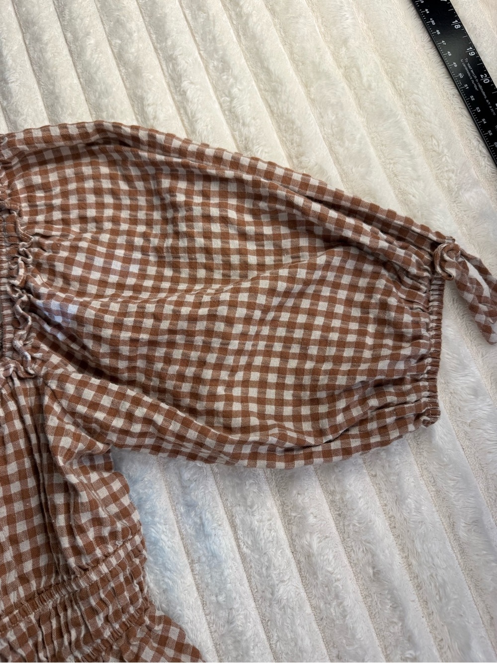 Moodie Brown Gingham Cropped Top with Puffed Sleeves and Elastic Waist, Size S - Picture 5 of 9